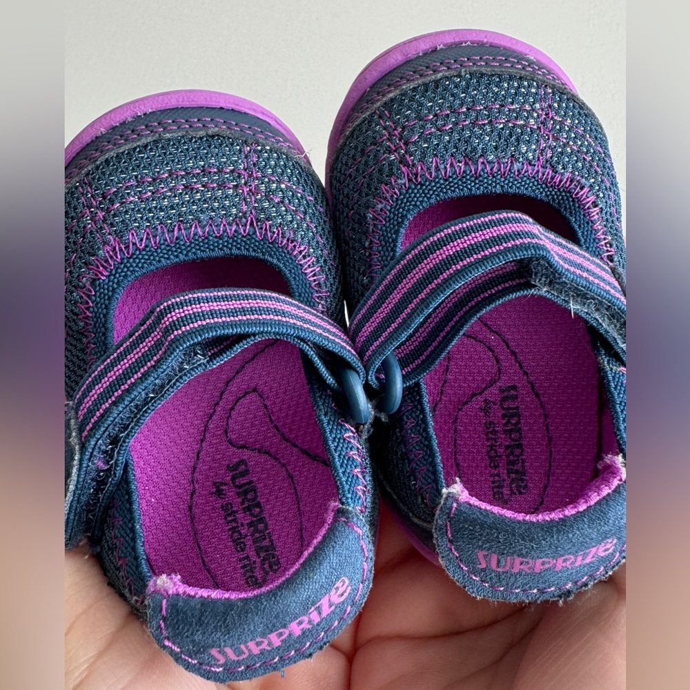 Stride Tide Girl Shoes Size 2T in Blue with purple color. Good condition